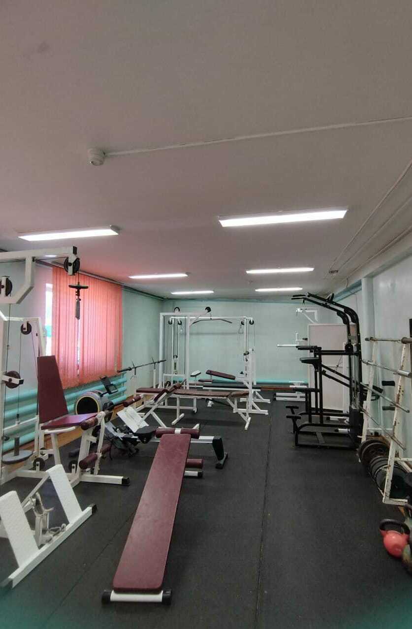 Освещение тренажерного зала в г.Сургут светильниками ПСС-1200-43-ЭФФЕКТ